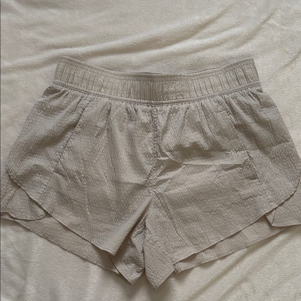 Avia small Beige Textured Shorts